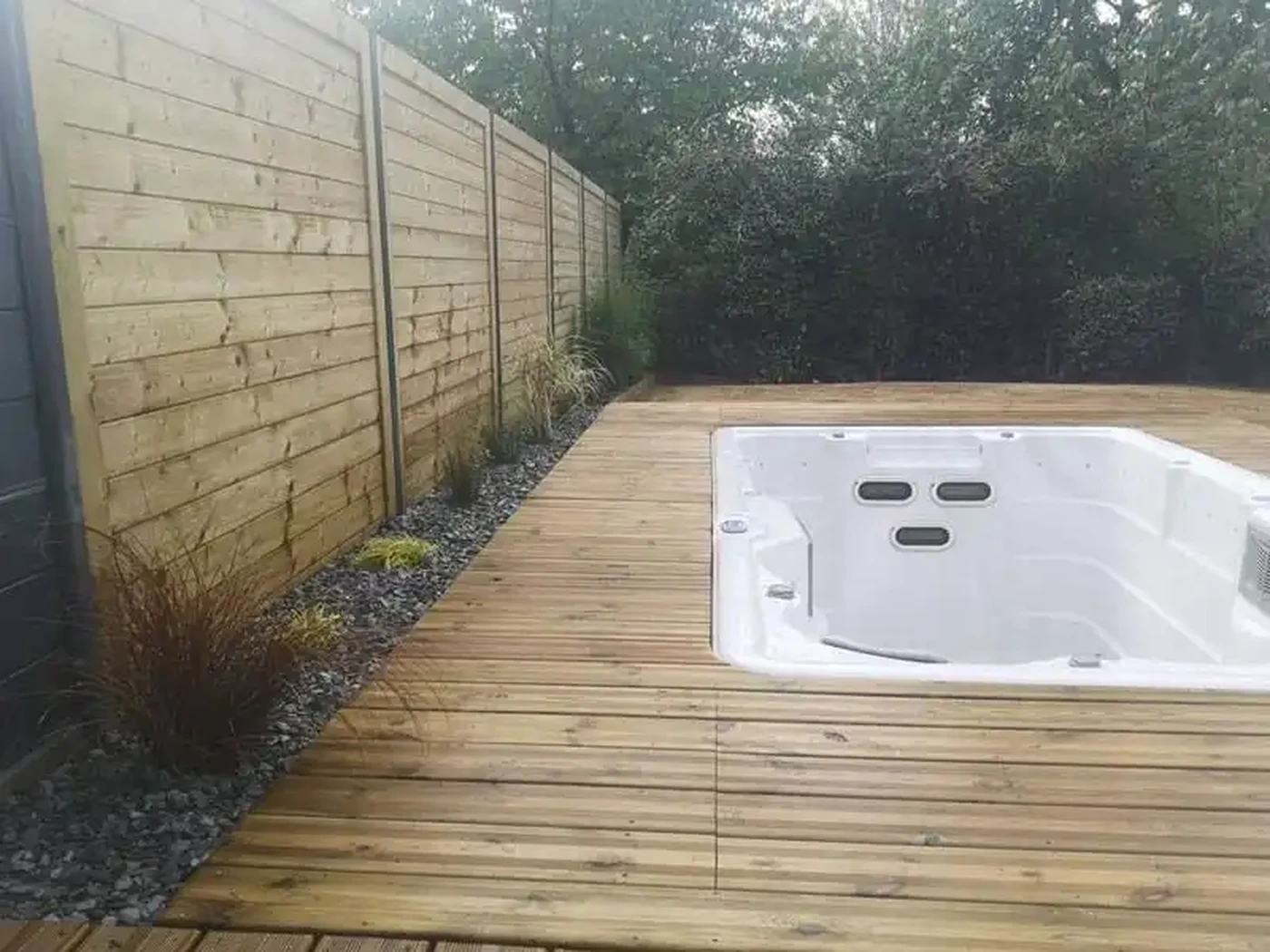 Spa extérieur réalisé par SD Aménagement