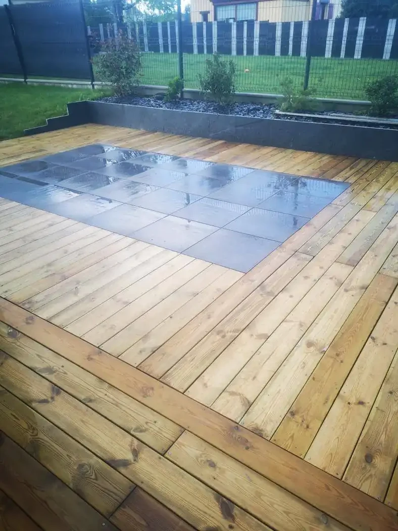 Terrasse extérieure créative  réalisée par SD Aménagement 